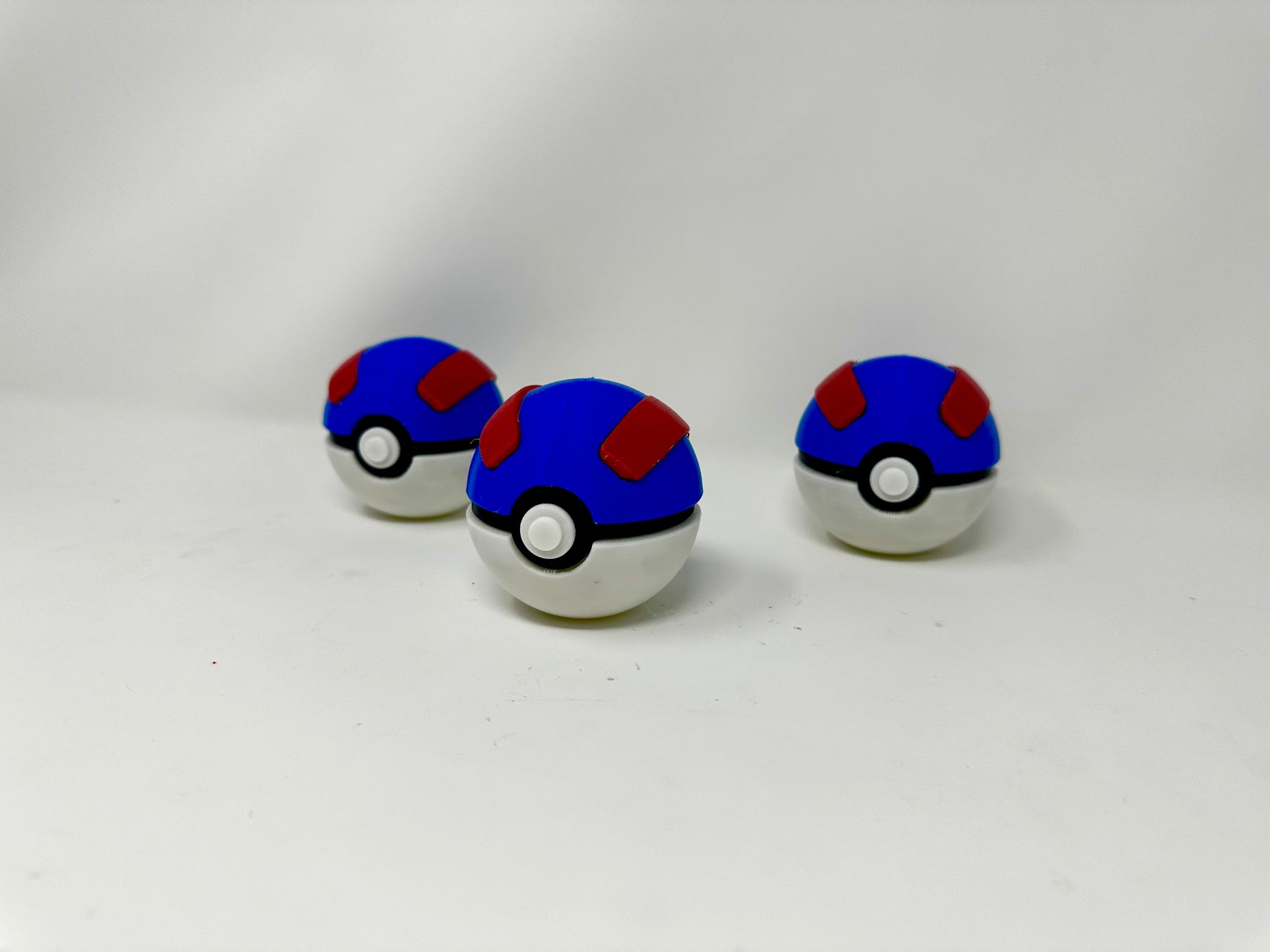 Great Ball Pokemon Prop High-Quality Decorative Pokeball for Display and Cosplay Multiple sizes - PokePrinting